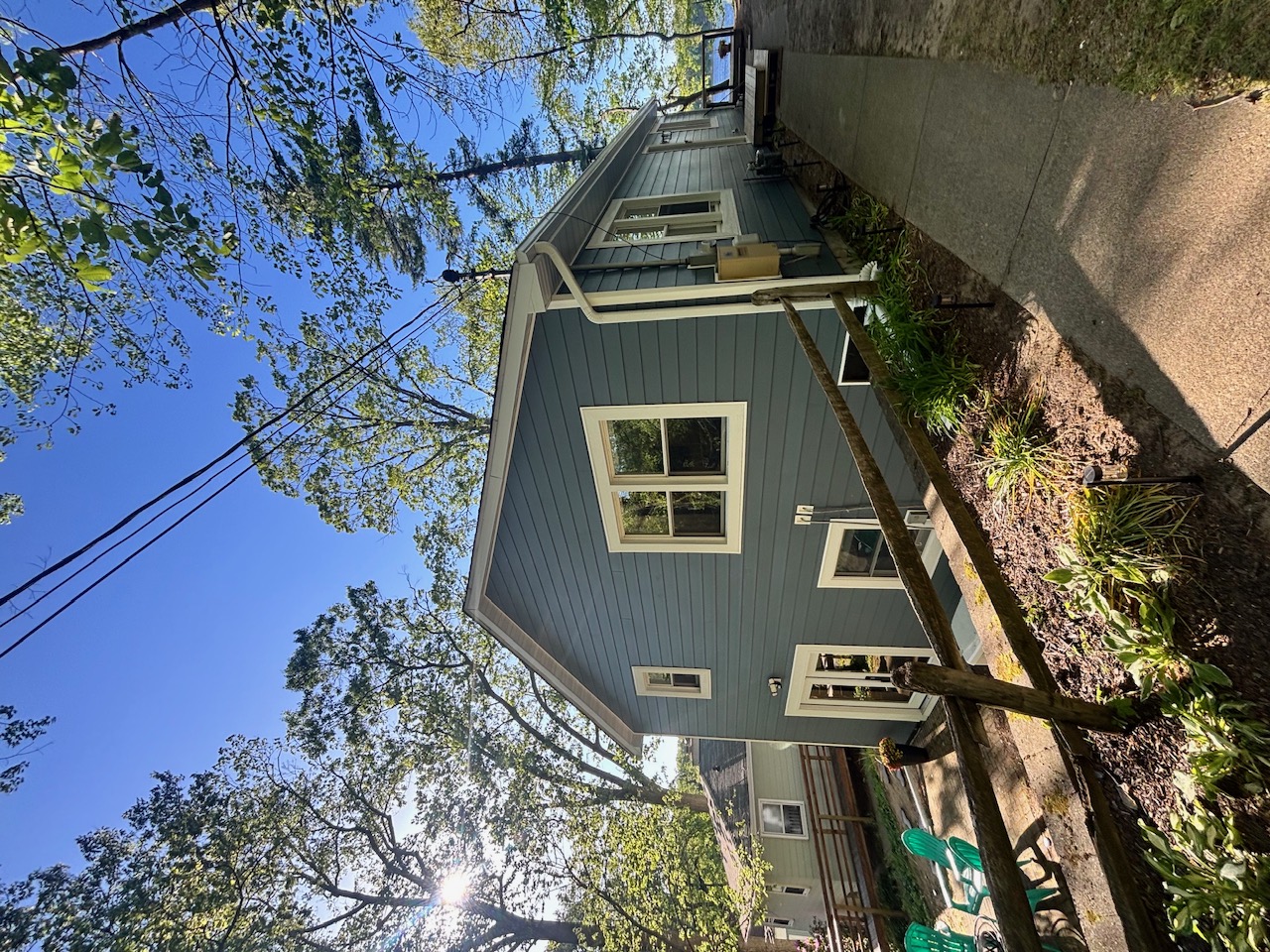 Cable Lakehouse exterior from driveway